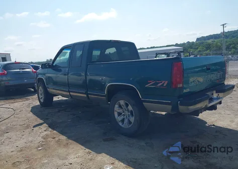 1997 Chevrolet K1500 Fleetside z USA, uszkodzony, nr VIN 1GCEK19R1VE117507